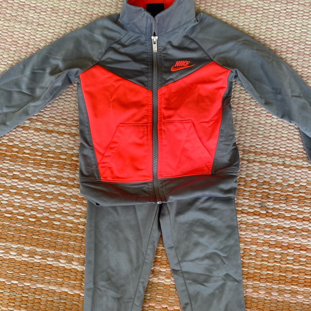 Girls Nike outfit